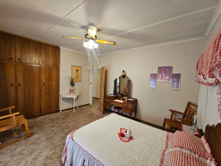 4 Bedroom Property for Sale in Odendaalsrus Free State